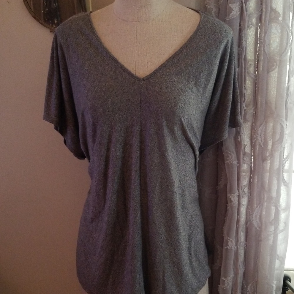 Grey short sleeve top